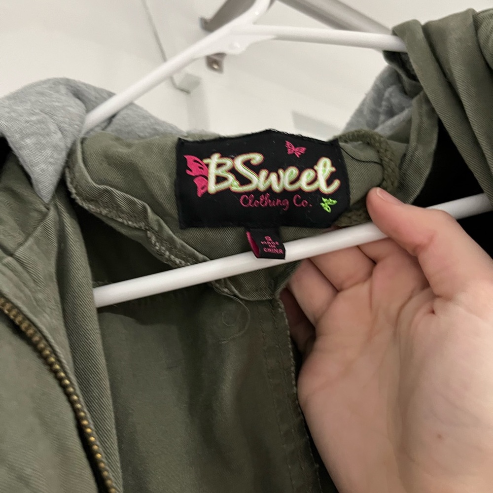 Jacket - Picture 2 of 4